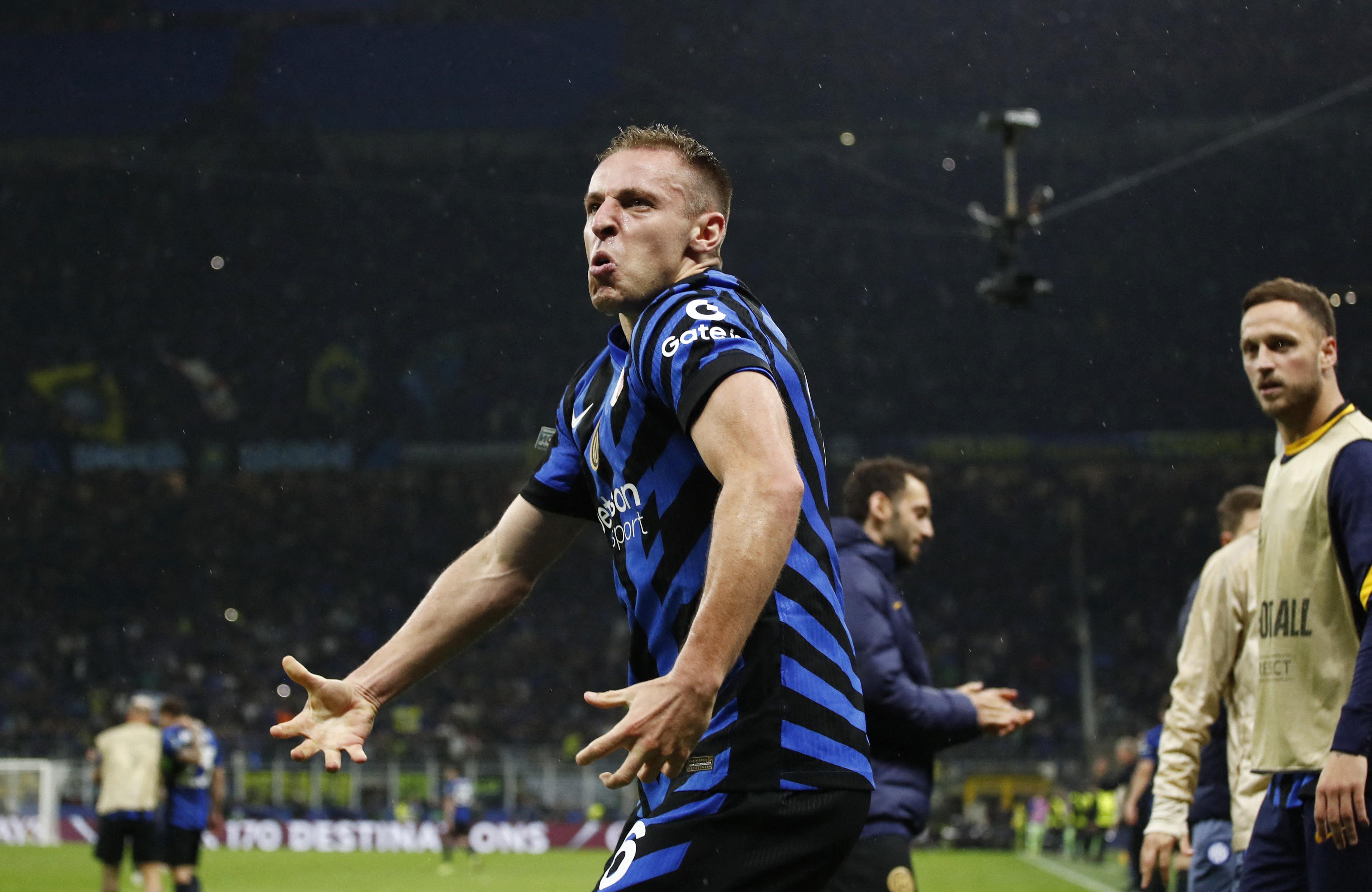 但纽卡提出, 标价为