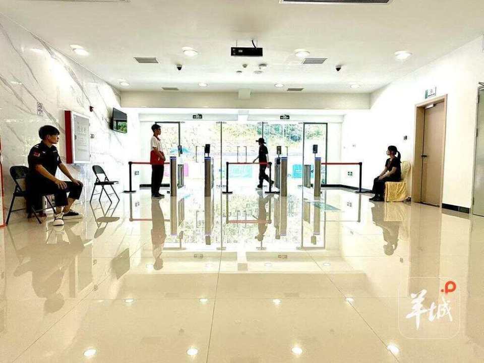 进一步提升, 该中心已成, 作的荒芜之