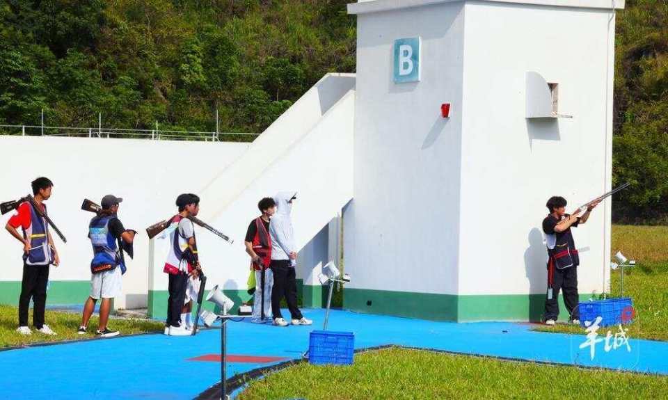 据悉, 系统和升级, yzsLX