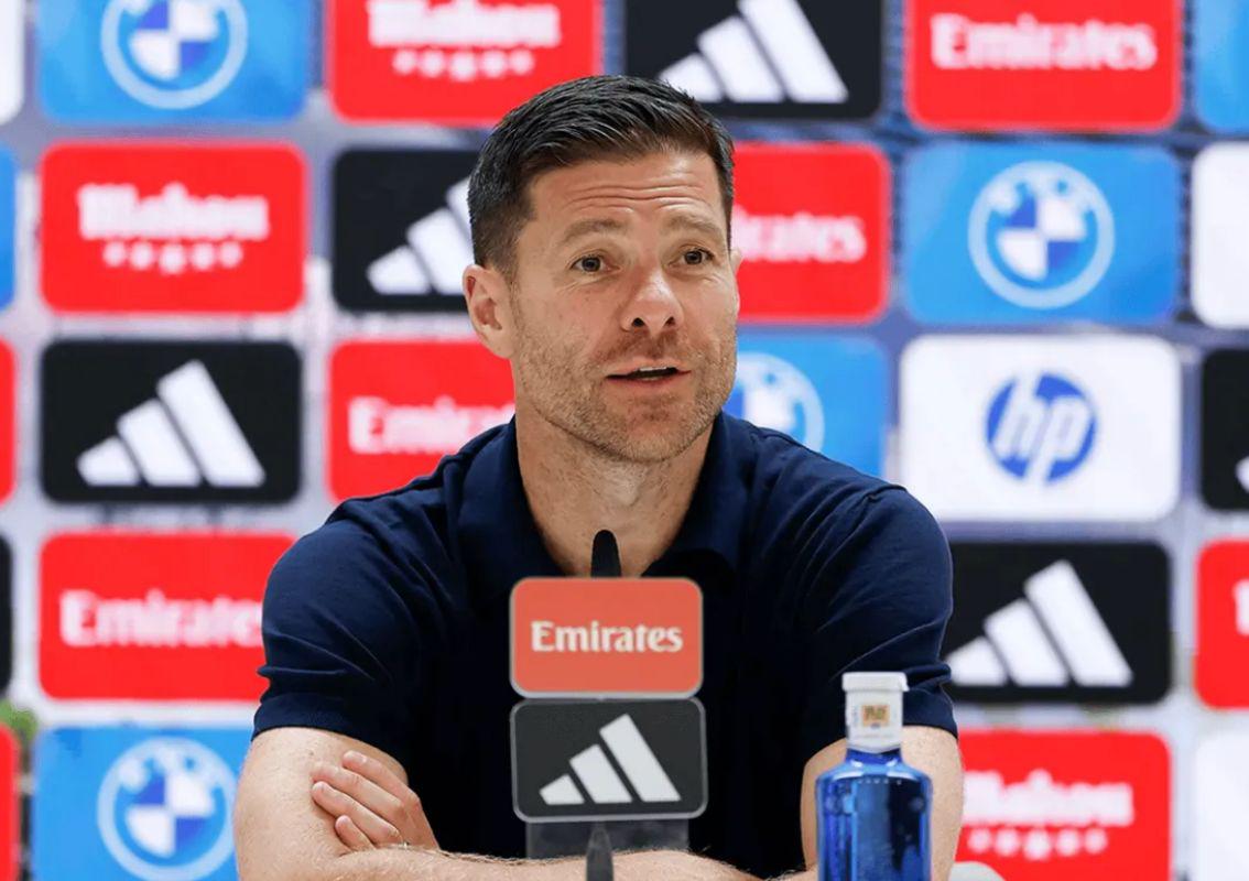 阿隆索回应, 维尼修斯补 阿隆索回应, 维尼修斯补